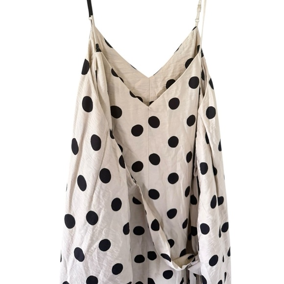 Hatch Maternity The Tori Wrap Dress in Cream and Black Polka Dot - Picture 5 of 11